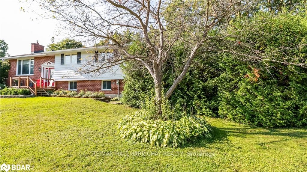 250 Superior Street Property Photo 7