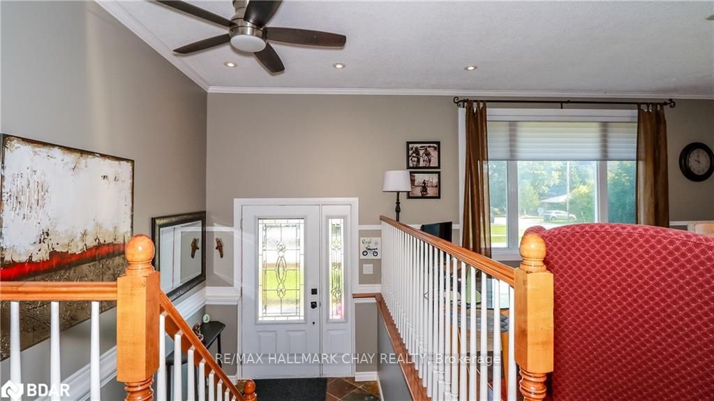 250 Superior Street Property Photo 8