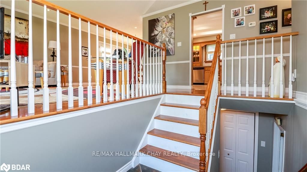 250 Superior Street Property Photo 9