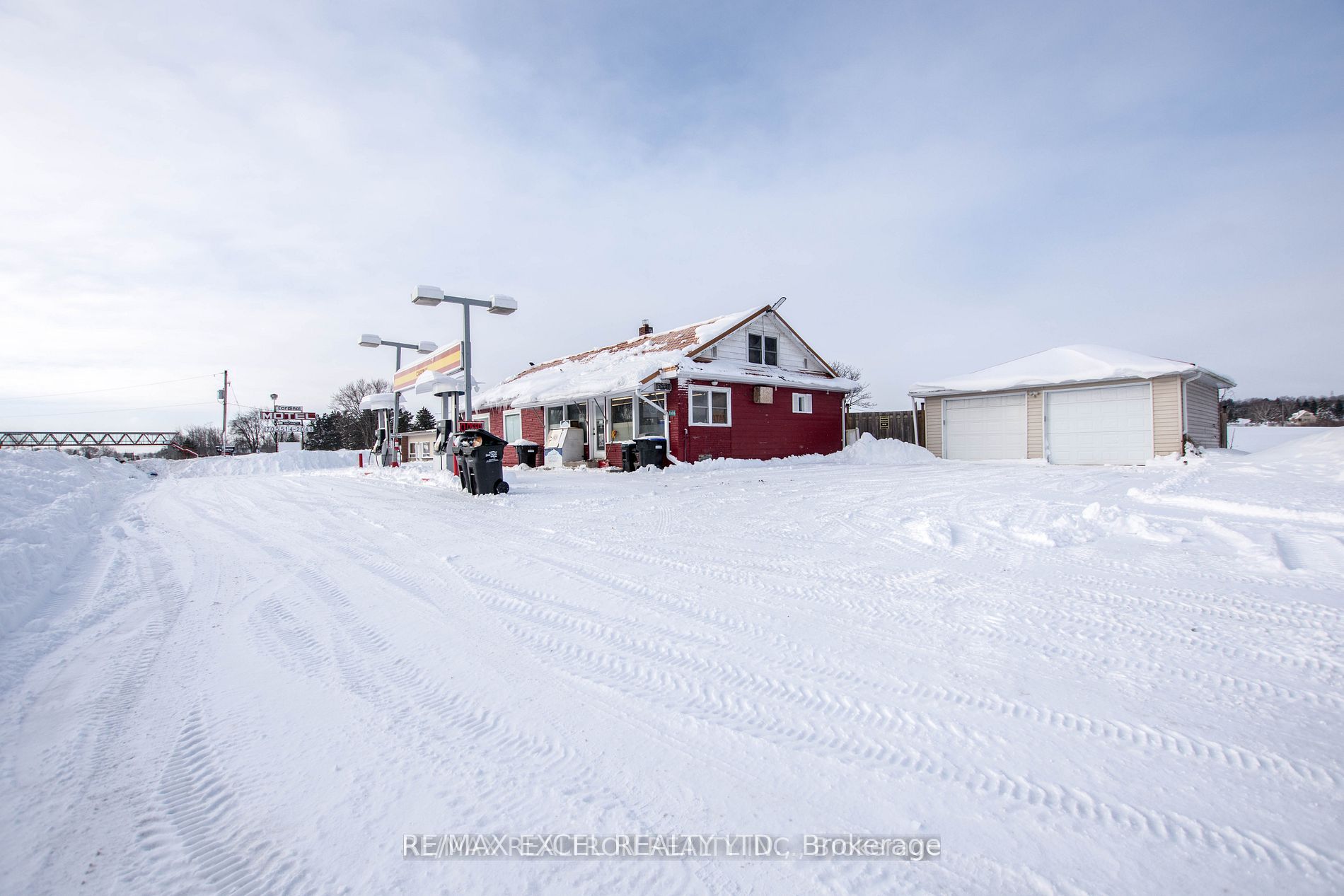 8906 Hwy 11 Road Property Photo 4