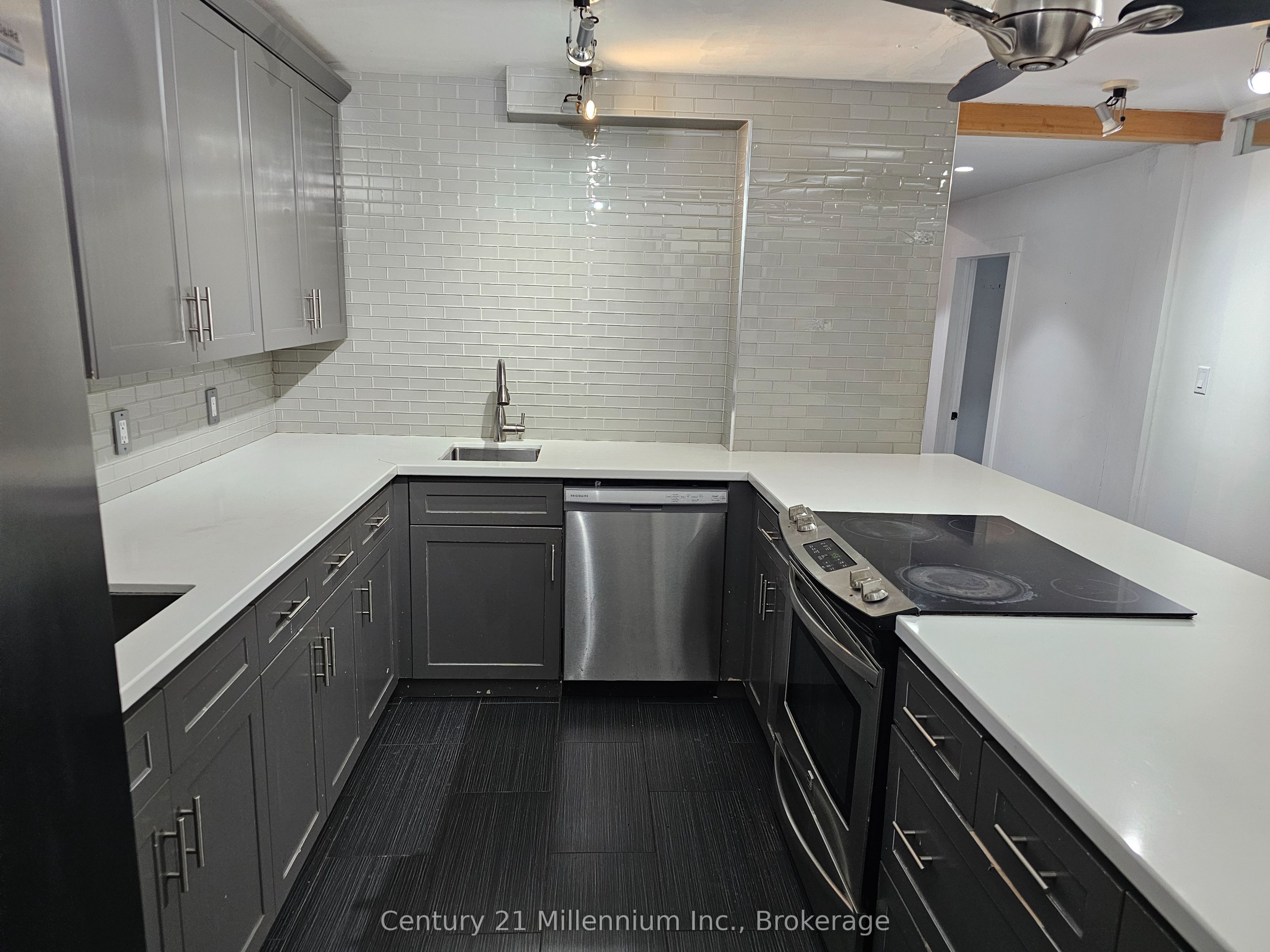 22 Market Street Property Photo 7