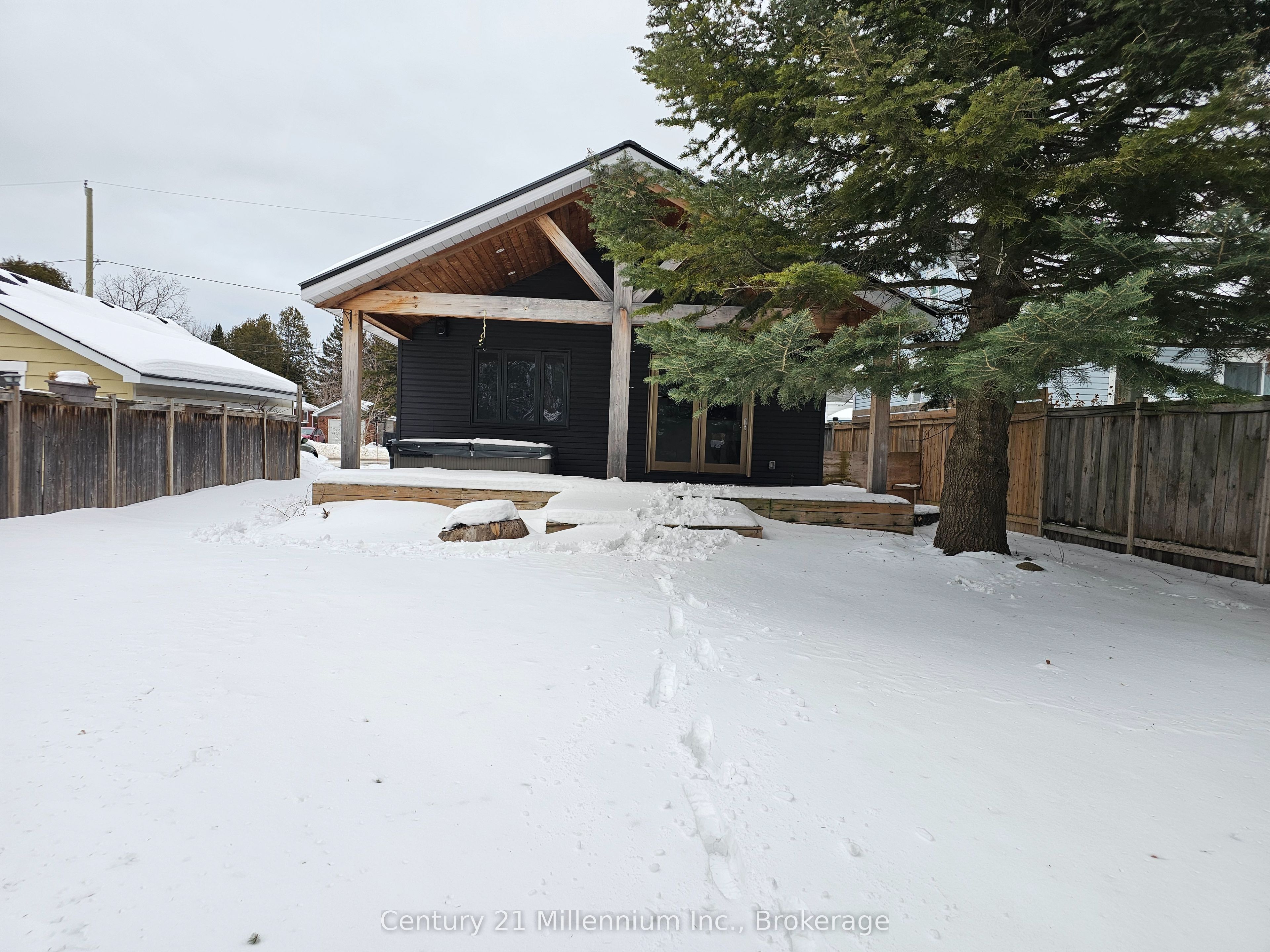 22 Market Street Property Photo 17