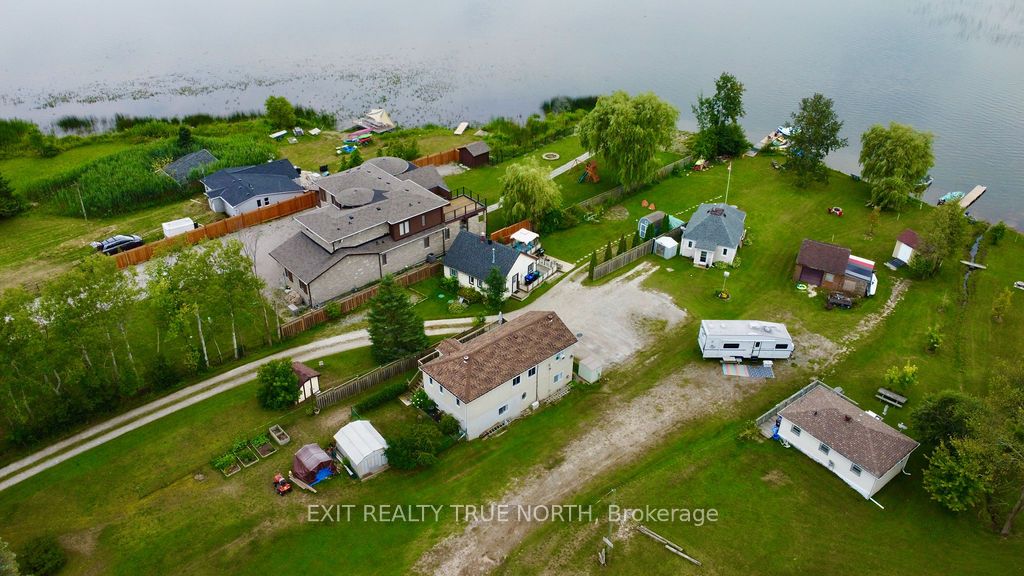 5632 Penetanguishene Rd Property Photo