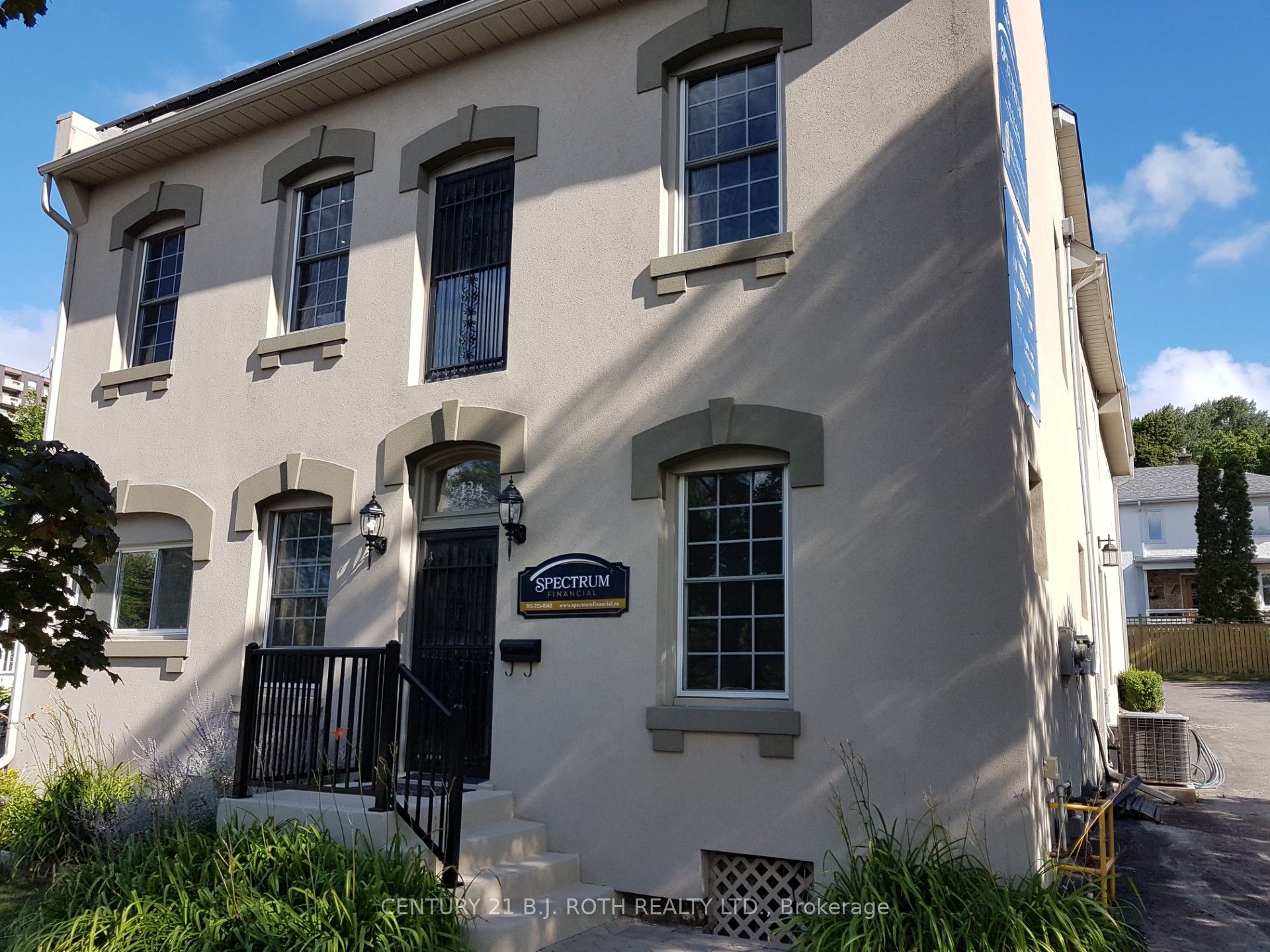#b - 134 Collier Street Property Photo 1