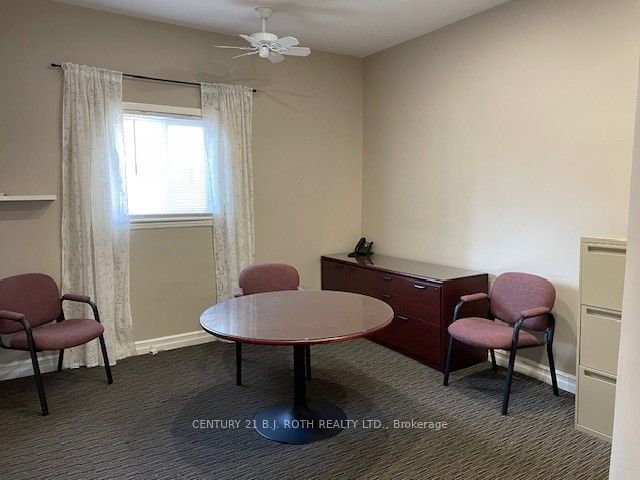 #b - 134 Collier Street Property Photo 4