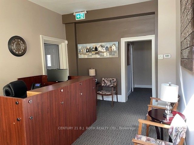 #b - 134 Collier Street Property Photo 6
