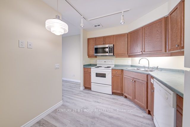 #41 - 74 Ross Street Property Photo 4