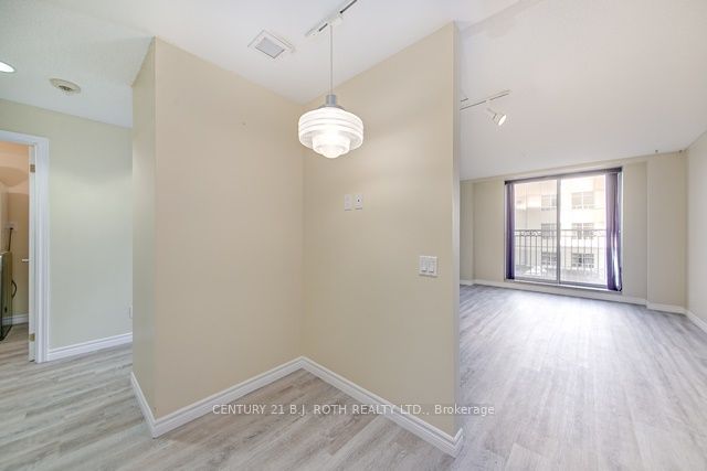 #41 - 74 Ross Street Property Photo 6