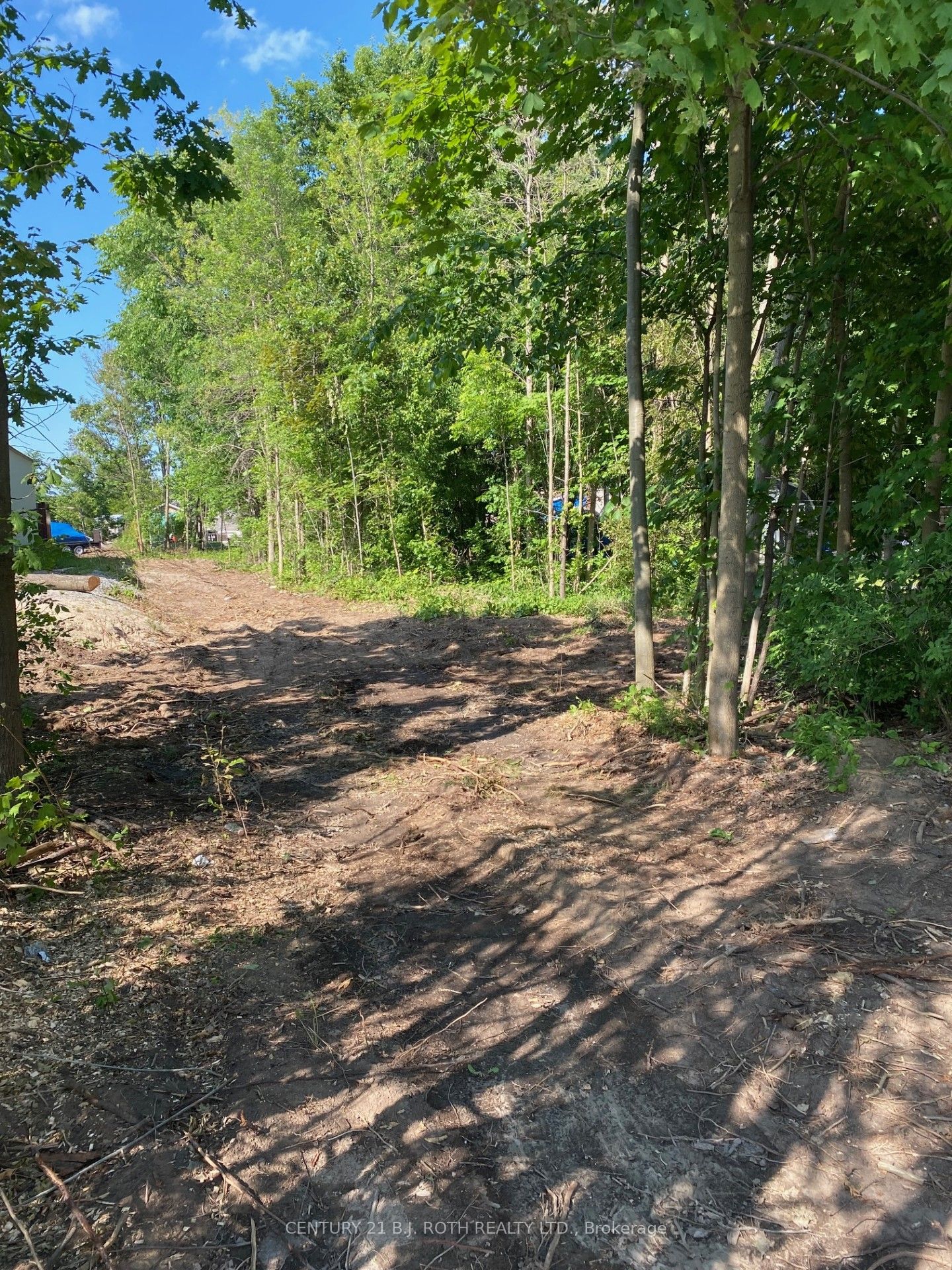 3365 Armand Avenue Property Photo 2