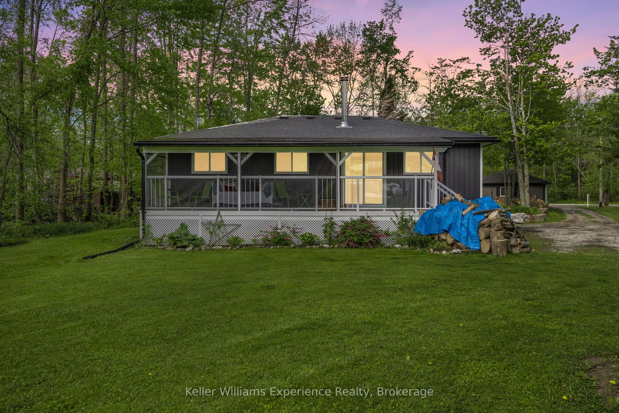 4027 Glen Cedar Dr Property Photo 1