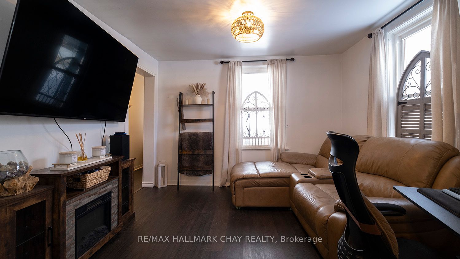 335 Russell Street Property Photo 5