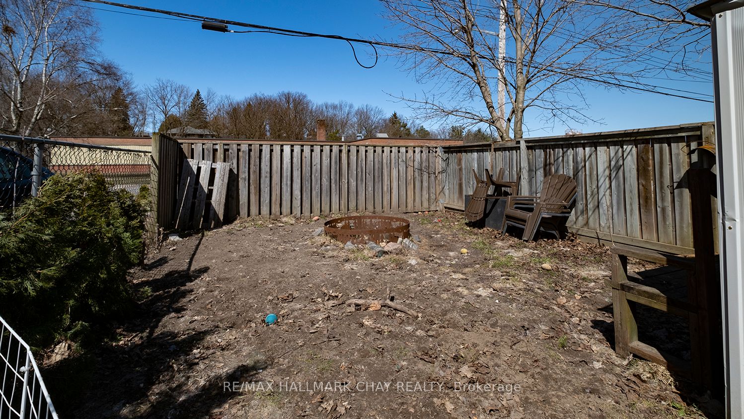 335 Russell Street Property Photo 28