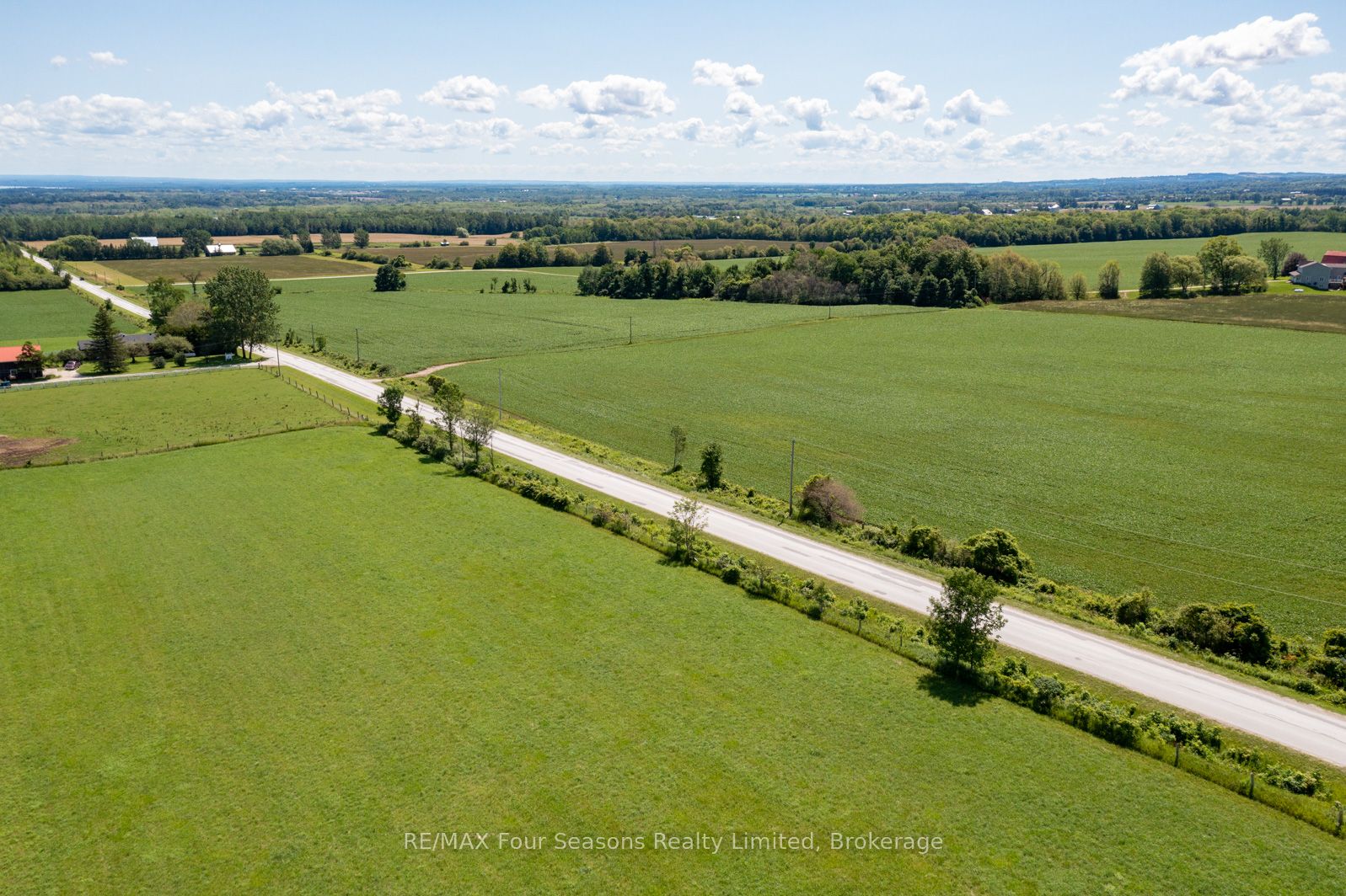 8483 36/37 Nottawasaga Sideroad Property Photo 11