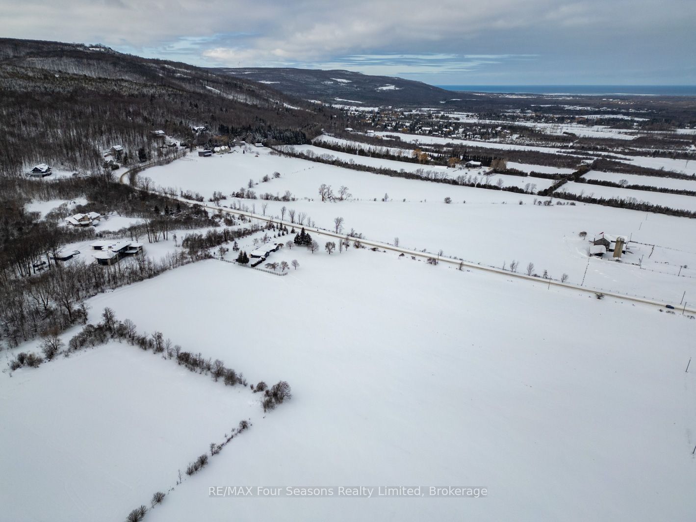 8483 36/37 Nottawasaga Sideroad Property Photo 18