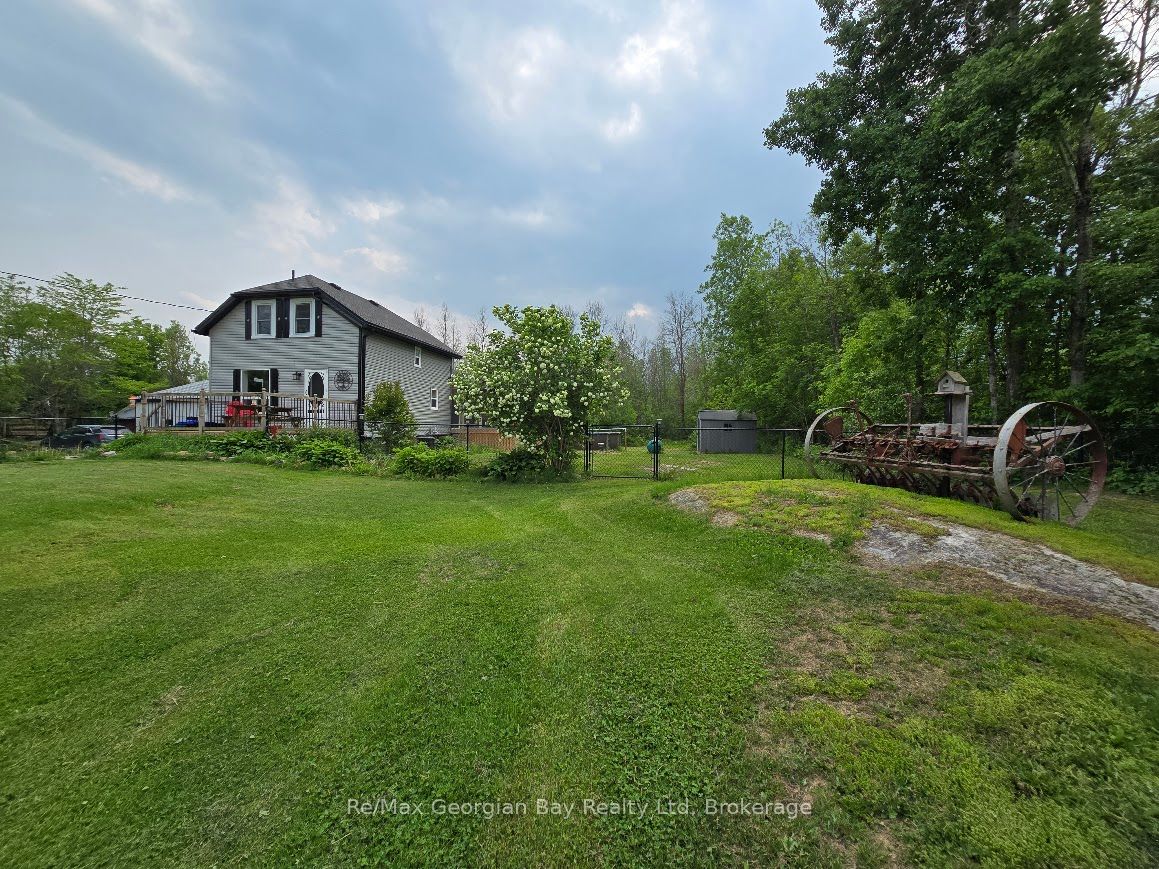 2066 Irish Line Property Photo 1