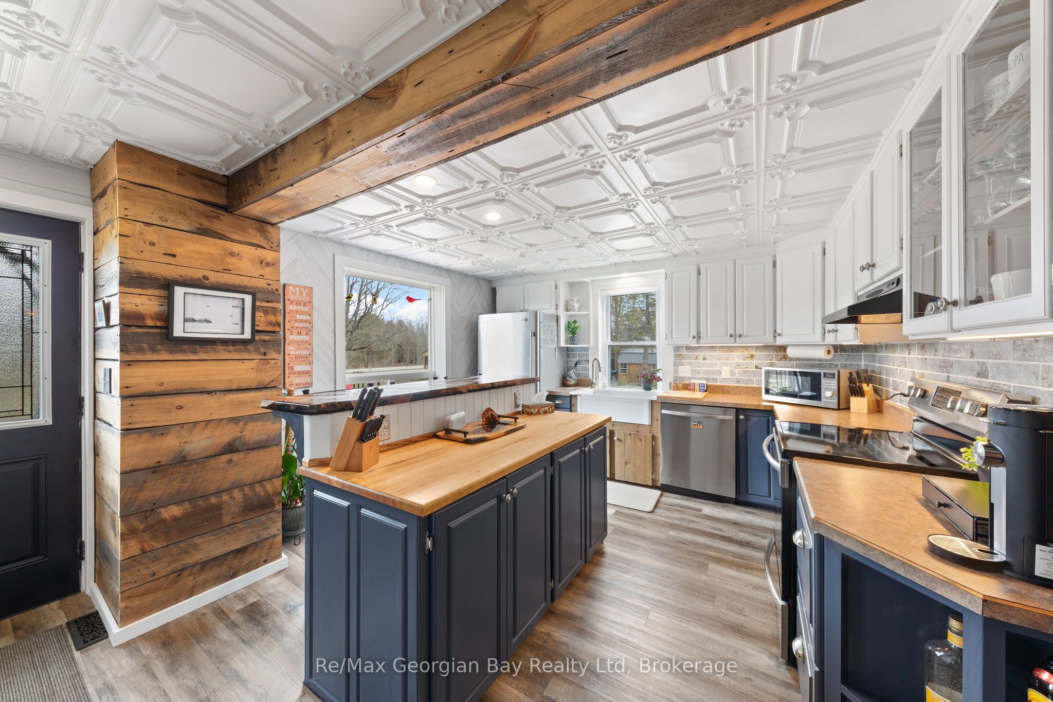 2066 Irish Line Property Photo 9