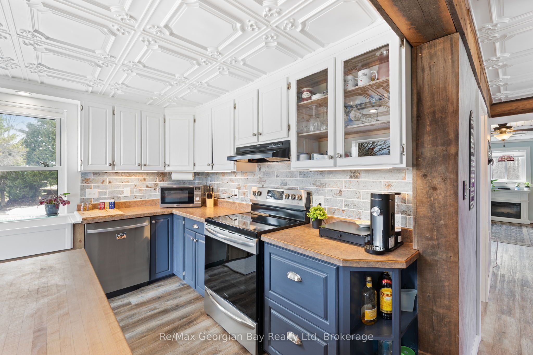 2066 Irish Line Property Photo 10