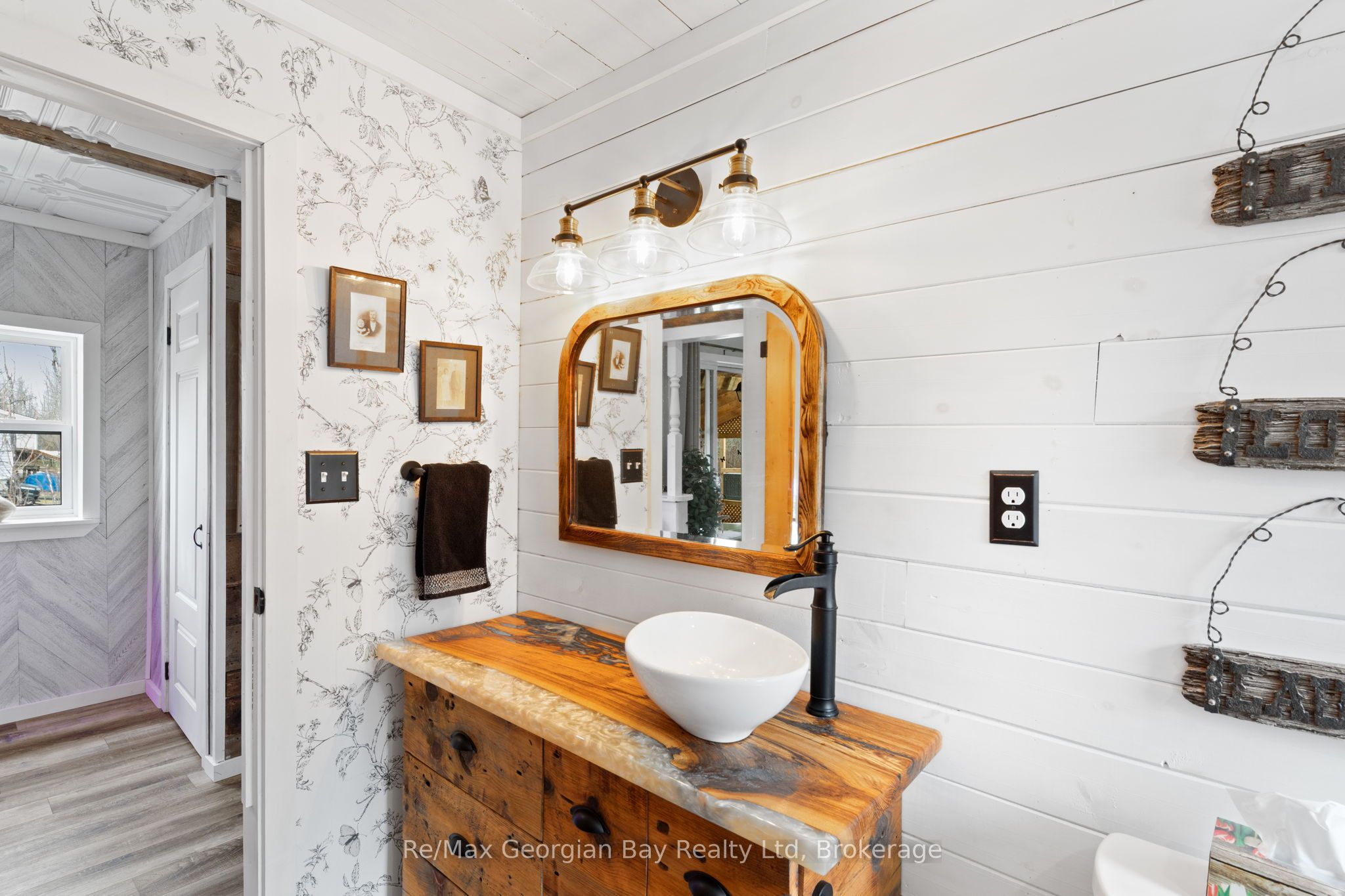 2066 Irish Line Property Photo 18