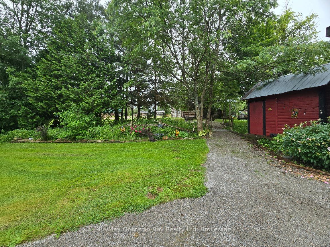 2066 Irish Line Property Photo 41
