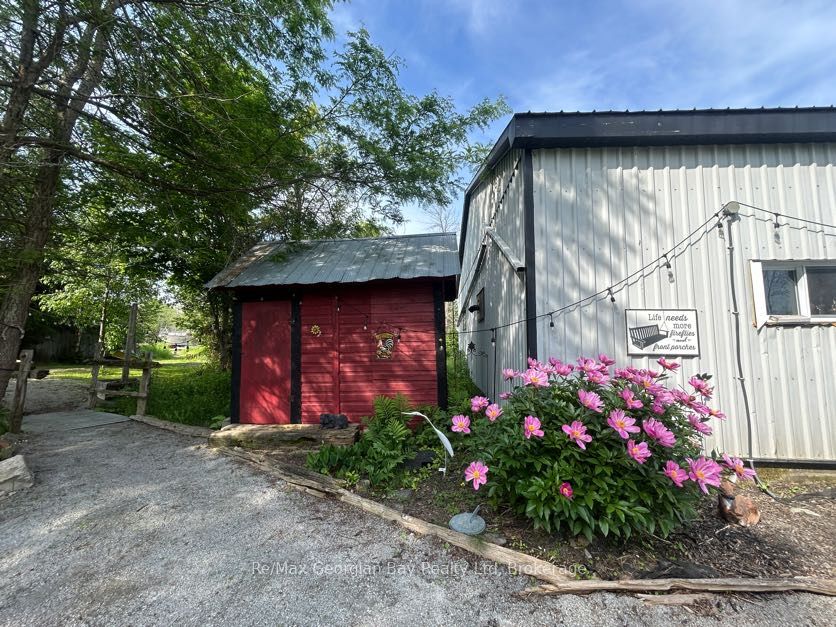 2066 Irish Line Property Photo 45