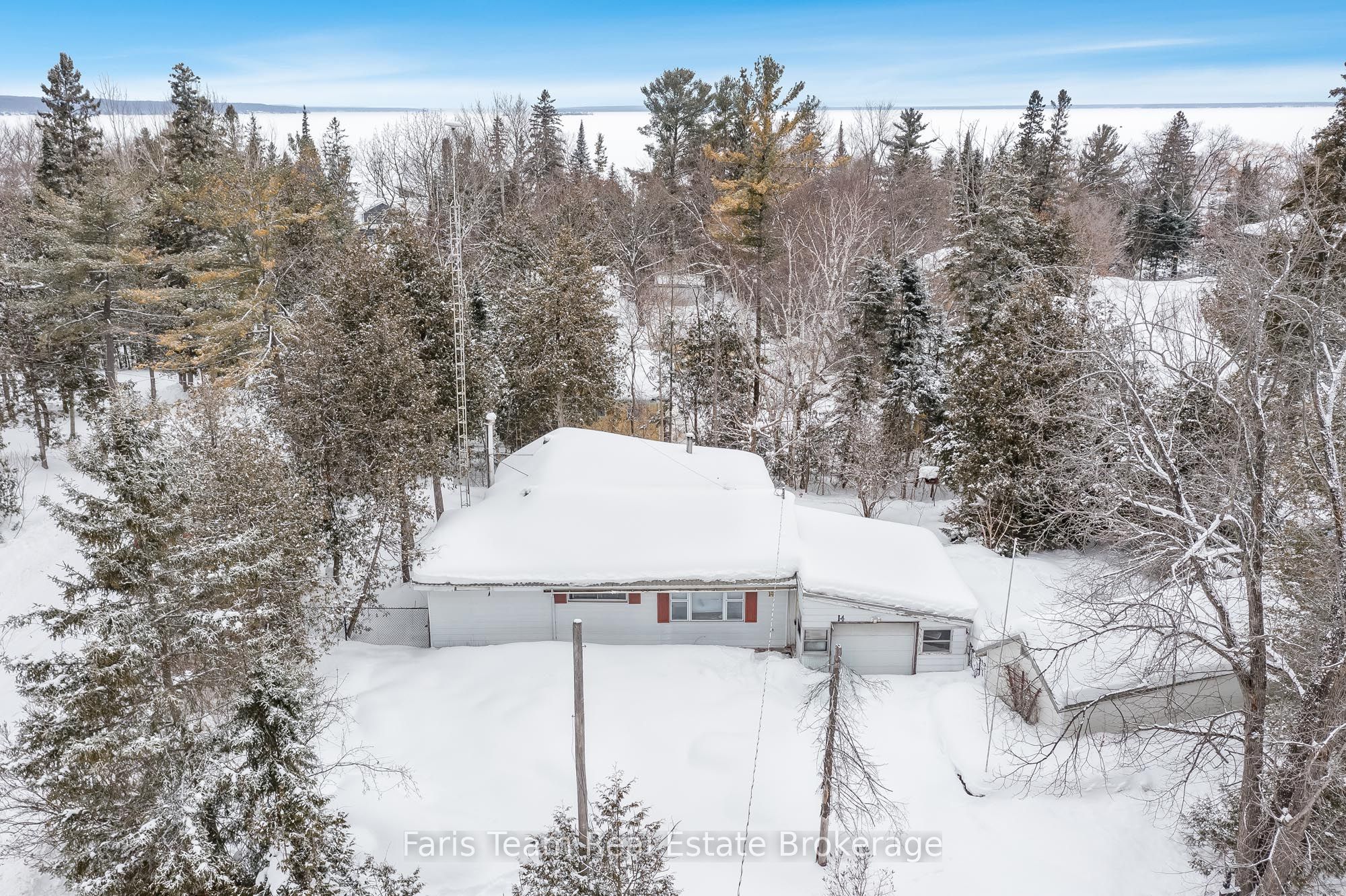 14 Earldom Blvd Property Photo