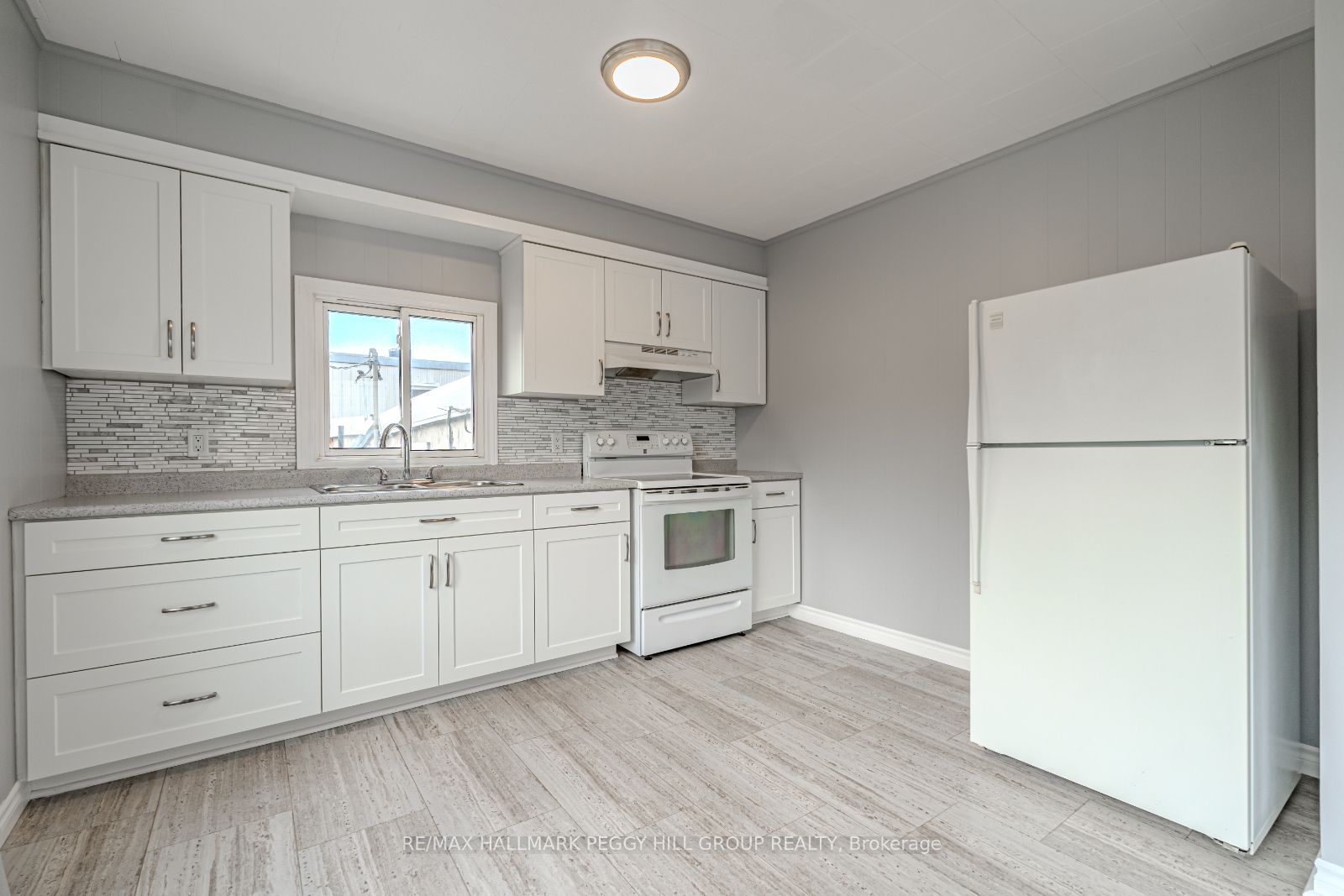 30 Queen Street Property Photo 16