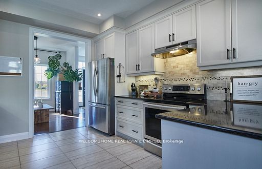 233 Centre Street Property Photo 4
