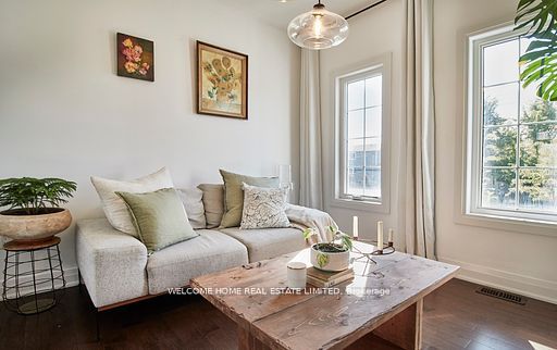 233 Centre Street Property Photo 7