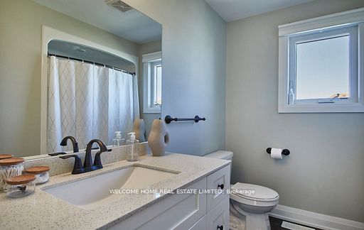 233 Centre Street Property Photo 12