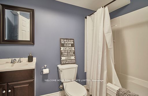 233 Centre Street Property Photo 17