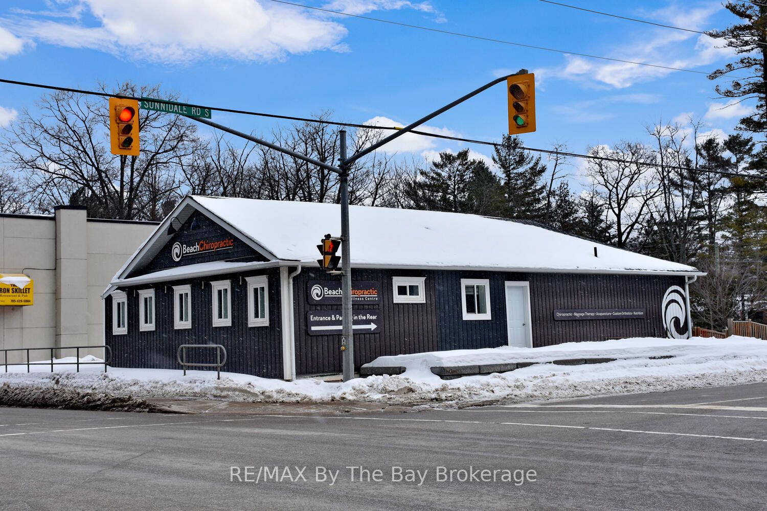 1535 Mosley Street Property Photo 2