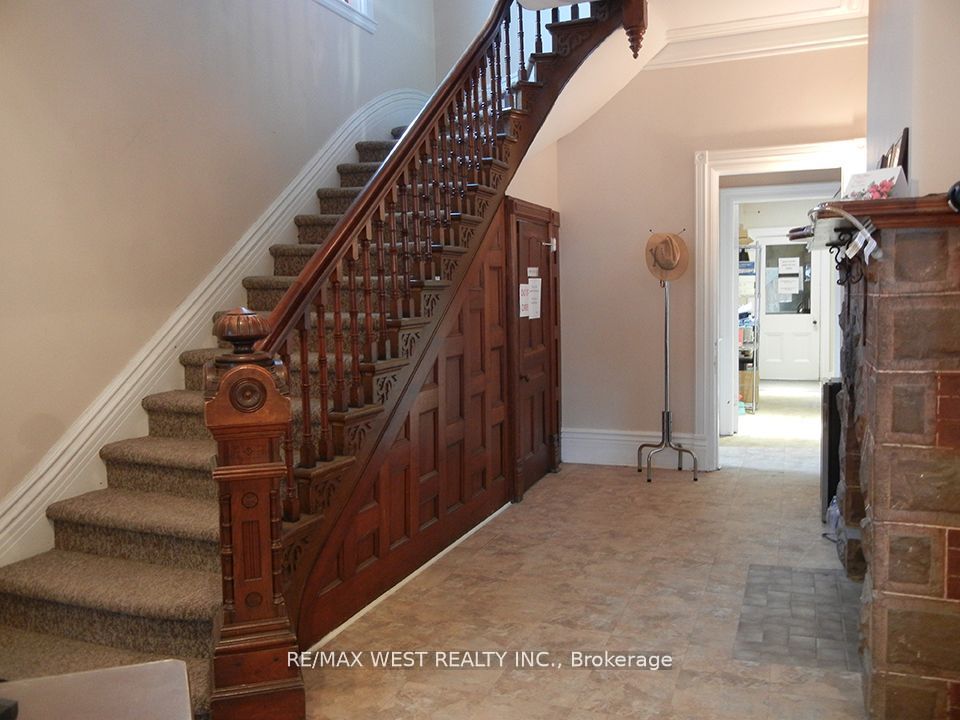 169 Bayfield Street Property Photo 2