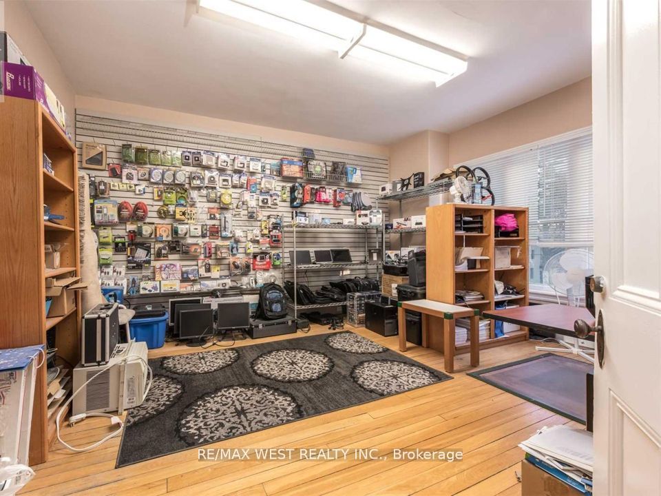 169 Bayfield Street Property Photo 6