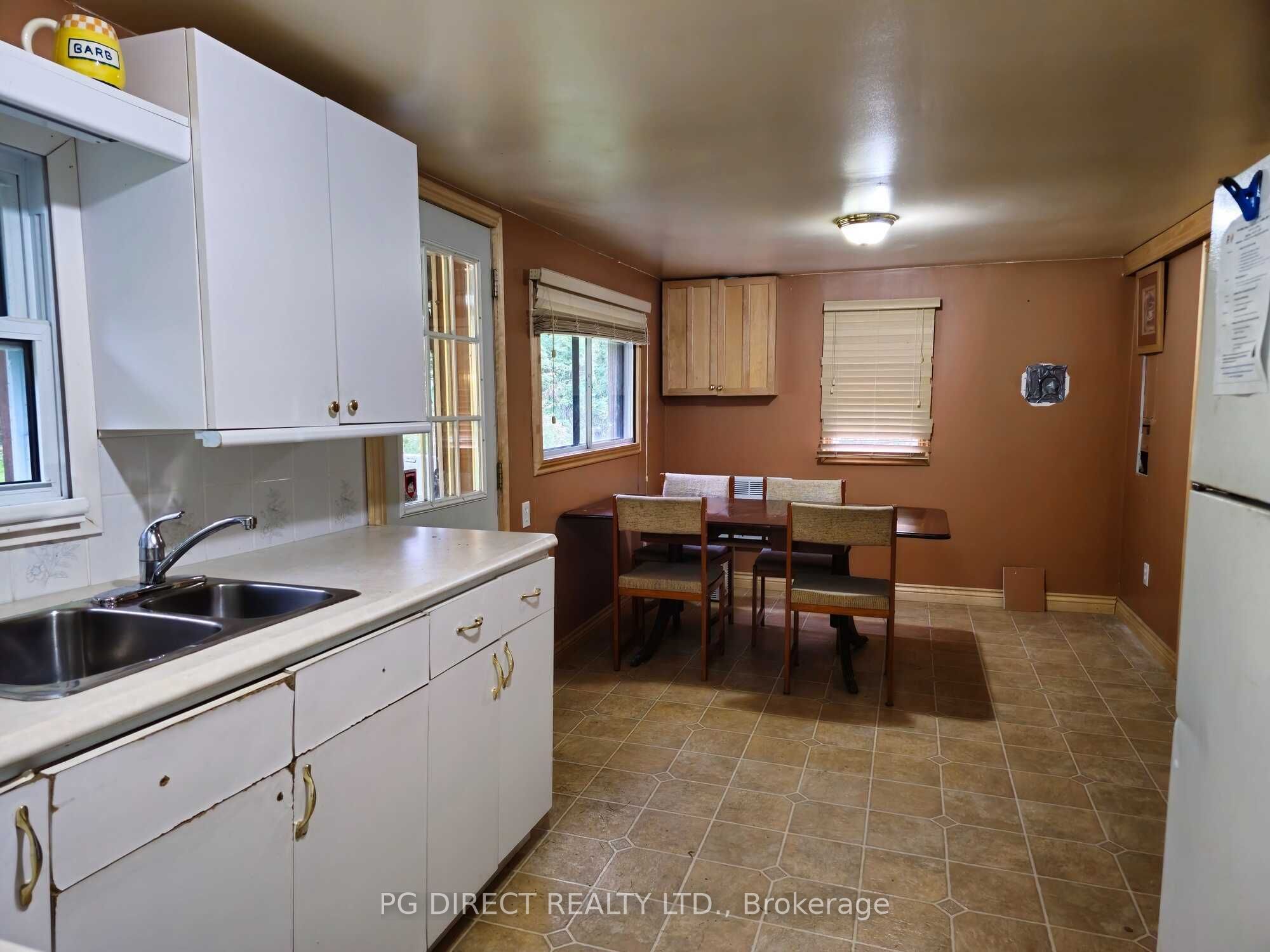 10 Simcoe Road Property Photo 6