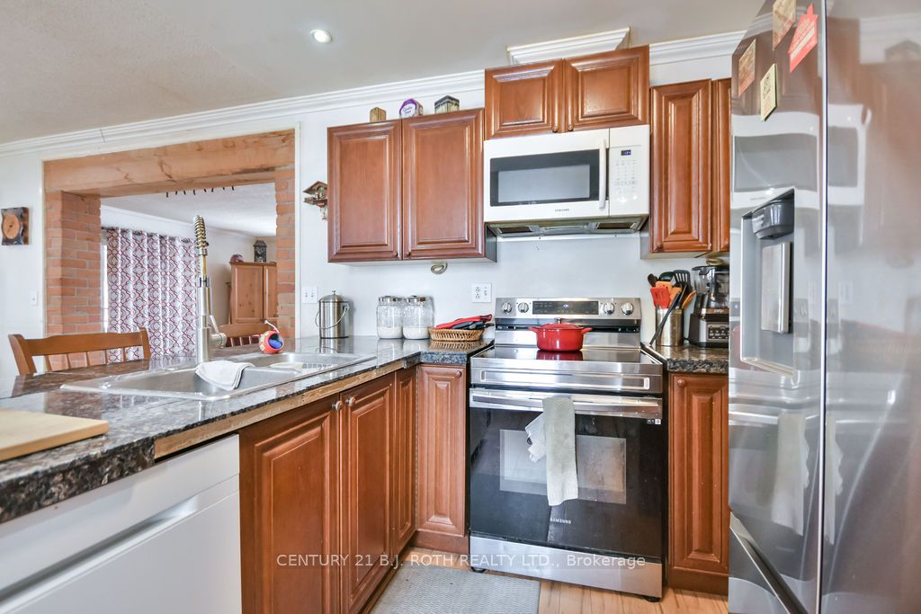217 5 Line Property Photo 36