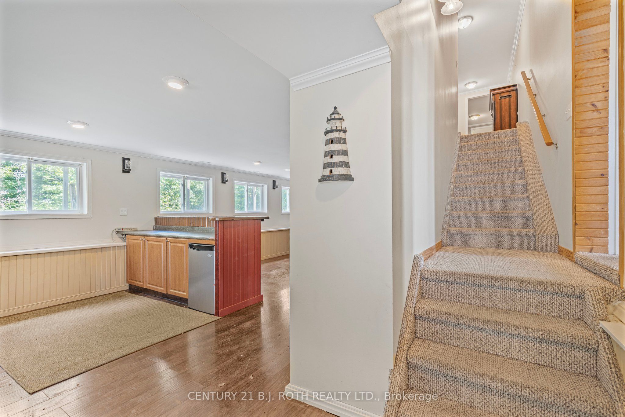4201 Huronia Road Property Photo 21