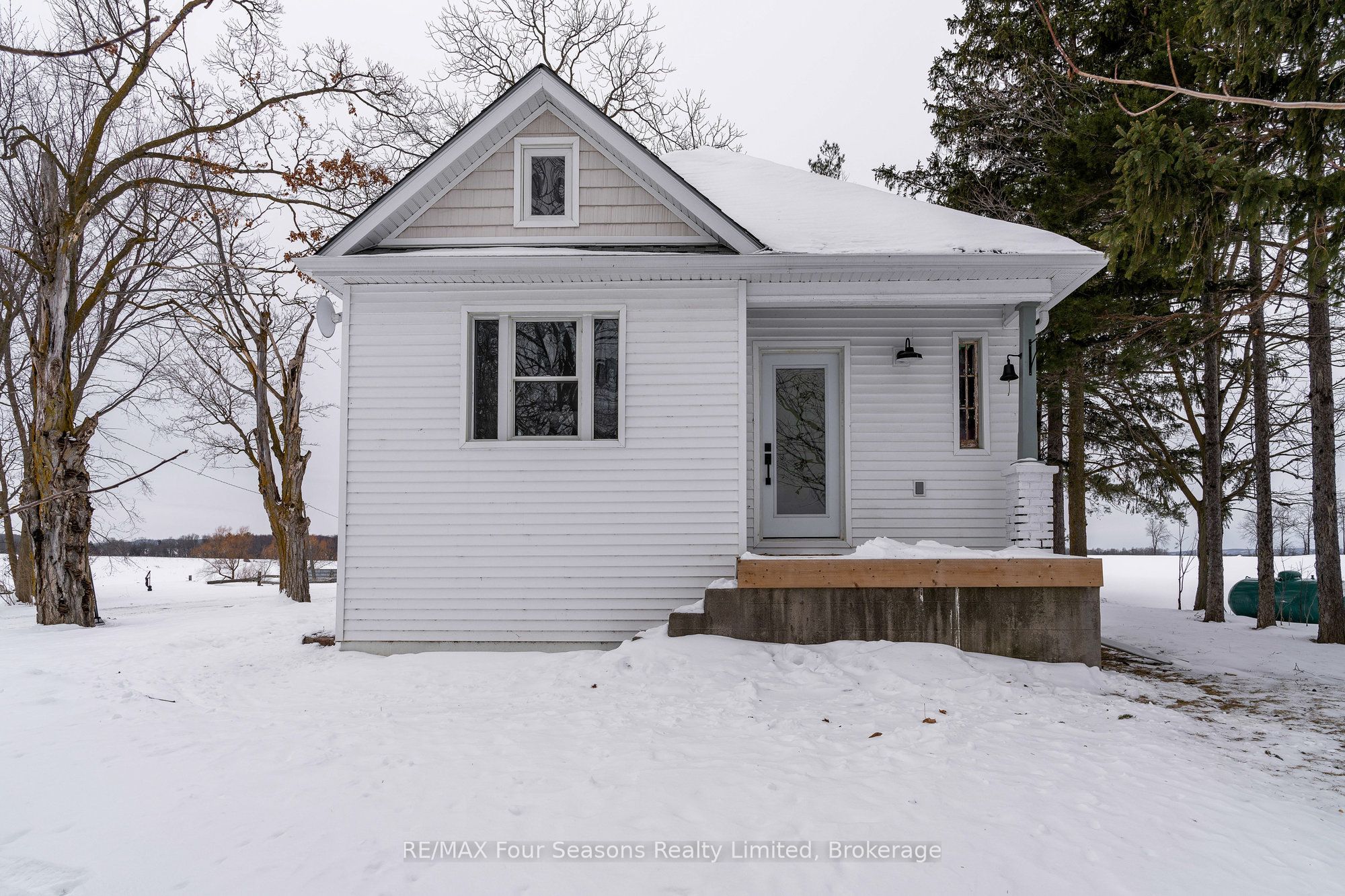 1154 Fairgrounds Road Property Photo 12
