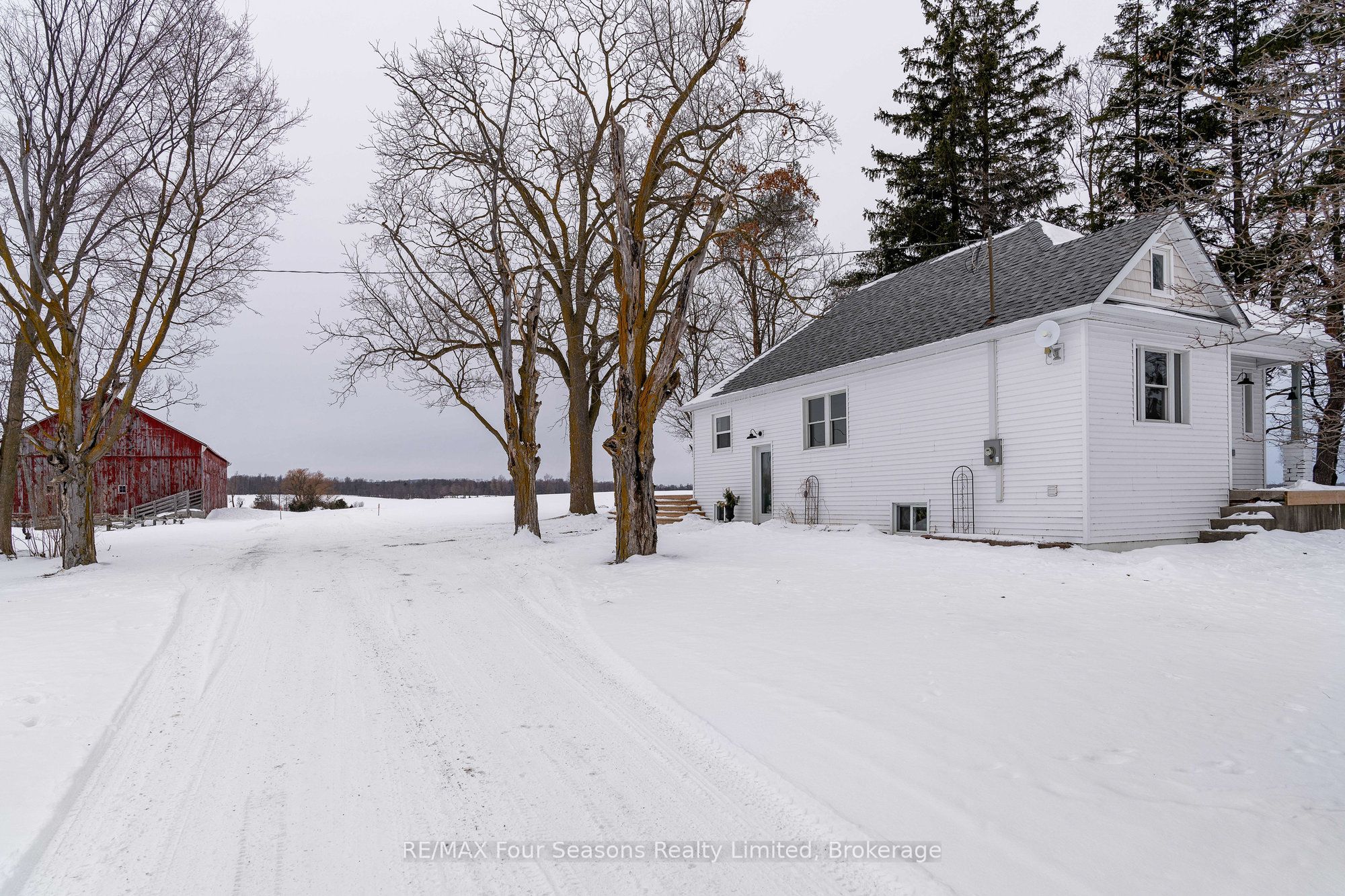 1154 Fairgrounds Road Property Photo 13
