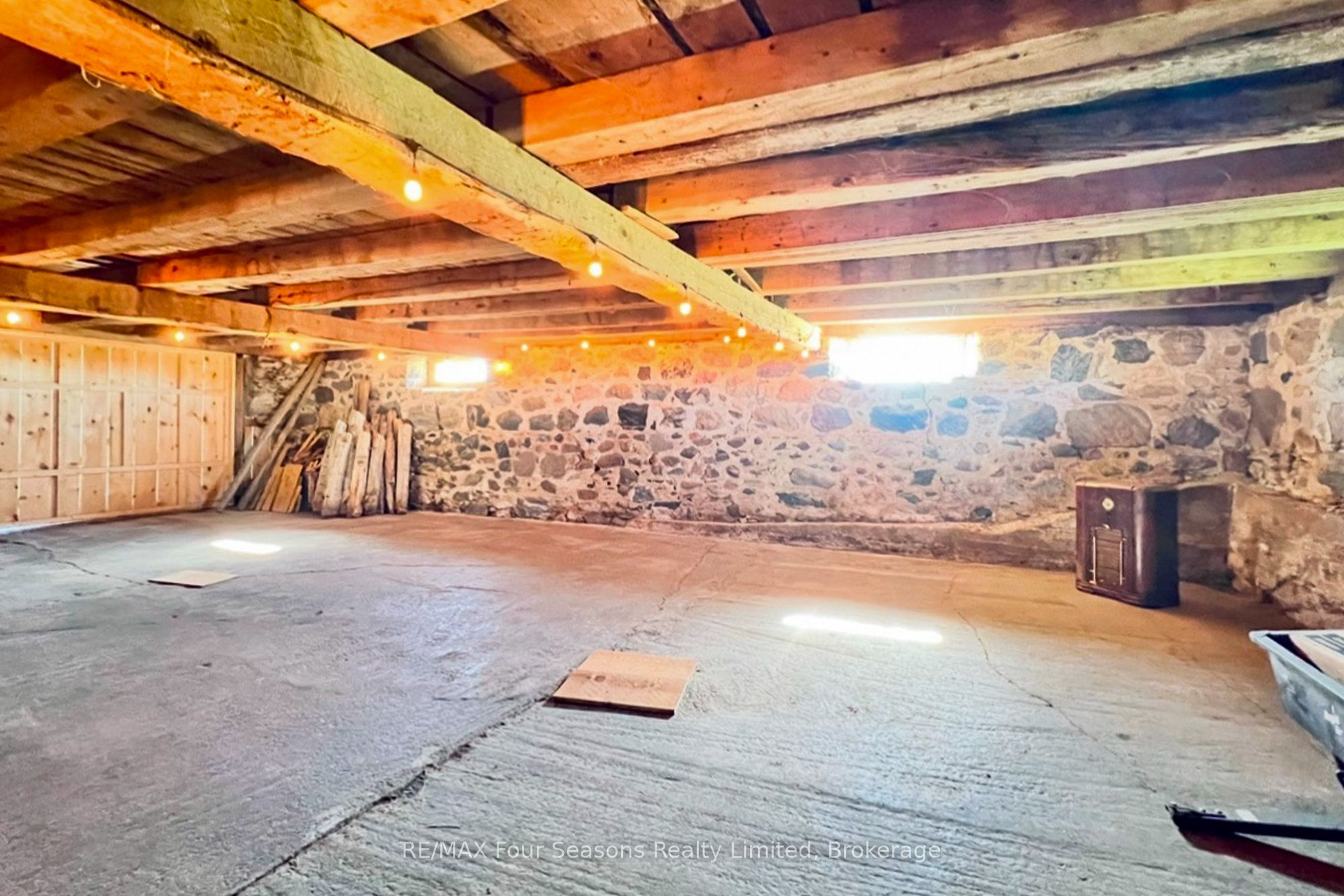 1154 Fairgrounds Road Property Photo 15