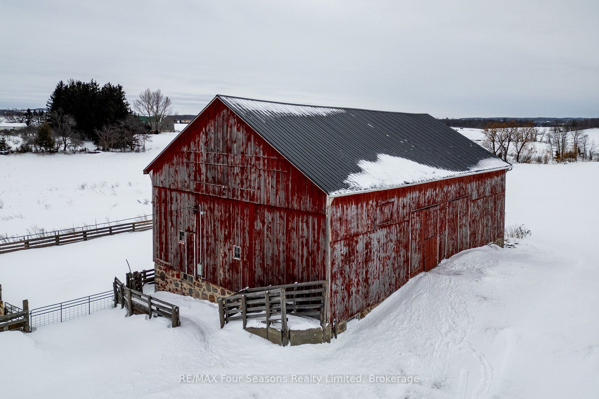 1154 Fairgrounds Road Property Photo 16