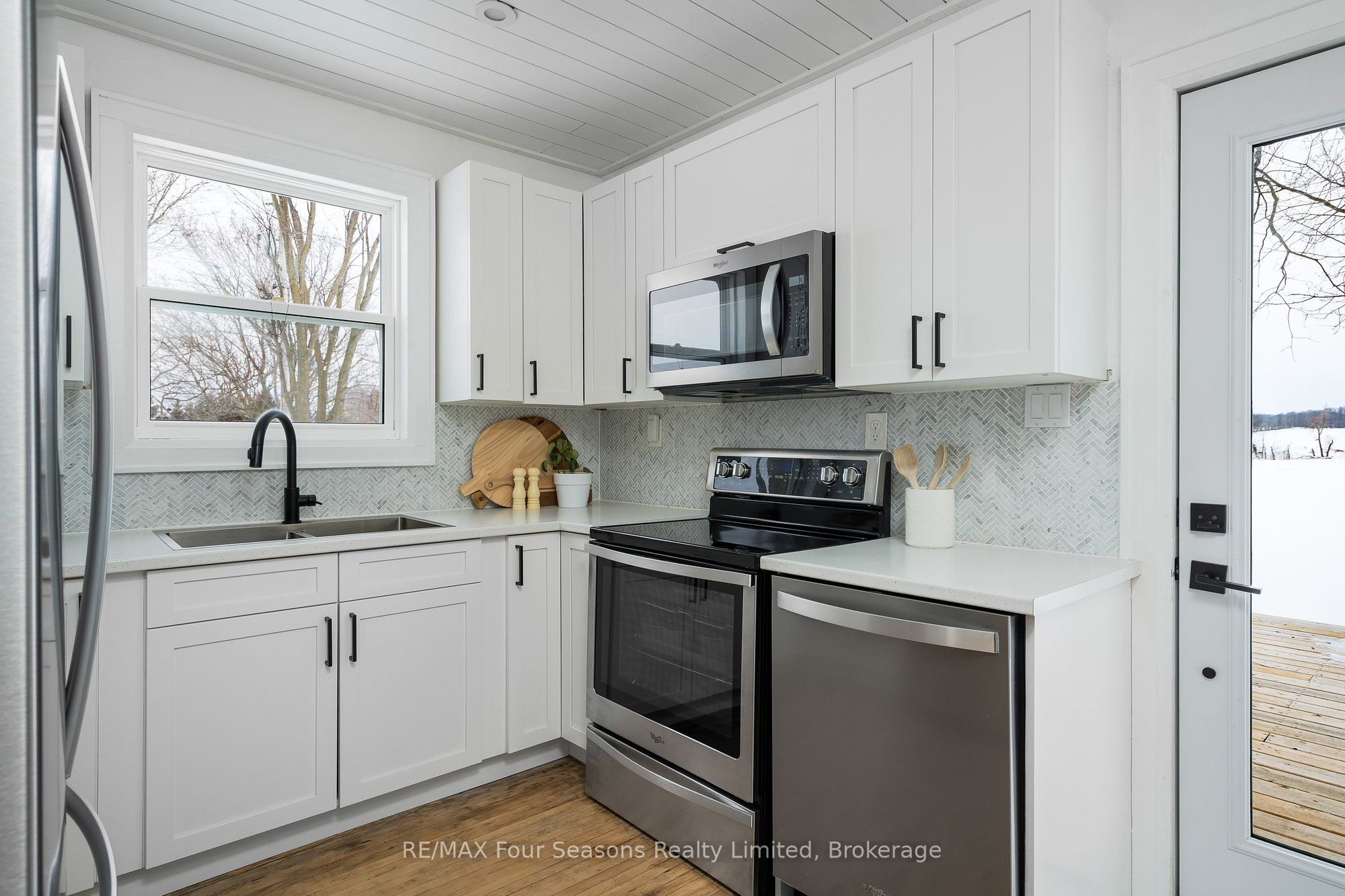 1154 Fairgrounds Road Property Photo 17