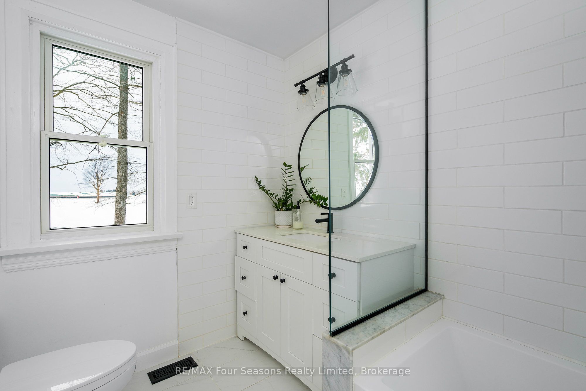 1154 Fairgrounds Road Property Photo 30