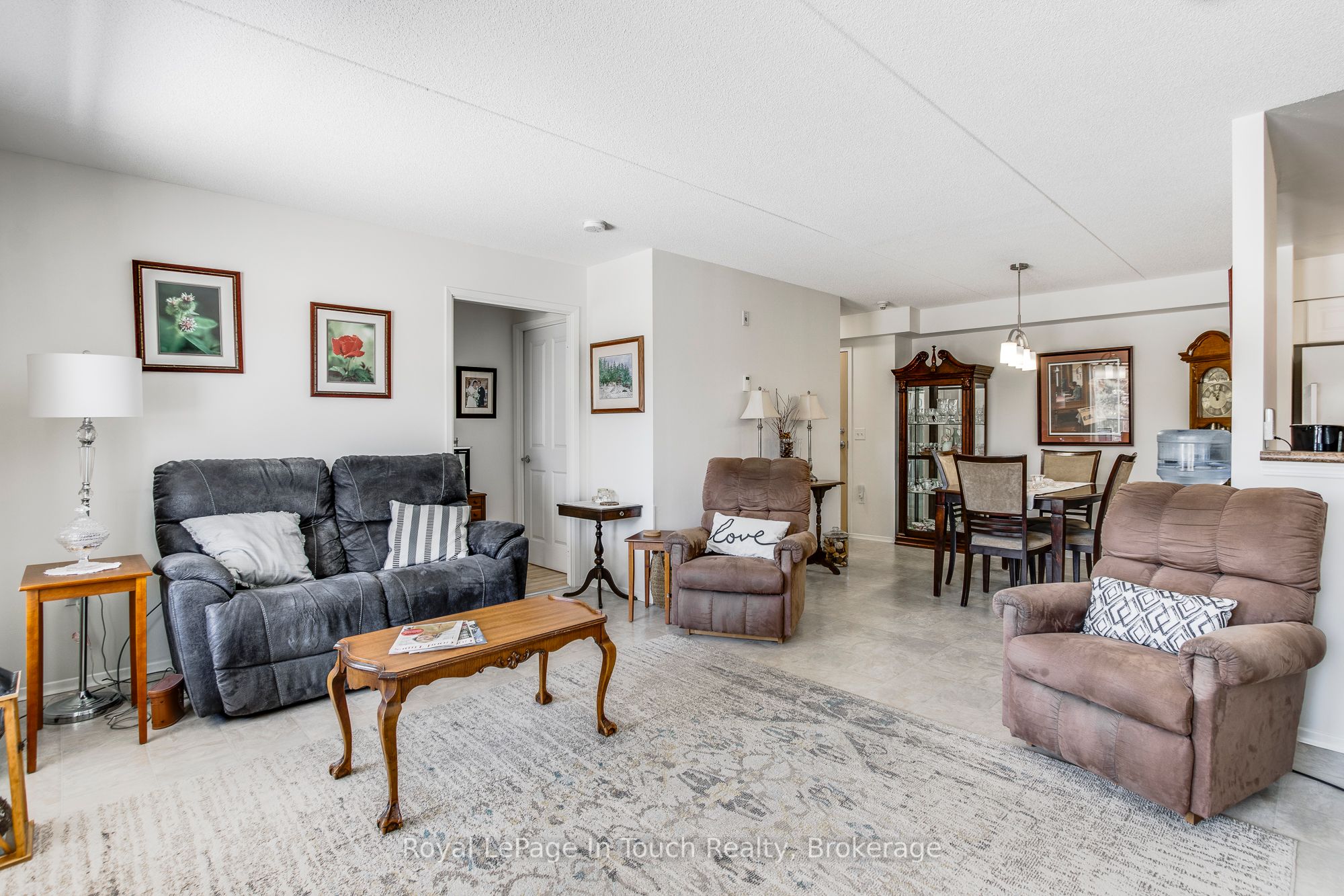 #315 - 333 Lafontaine Road Property Photo 8