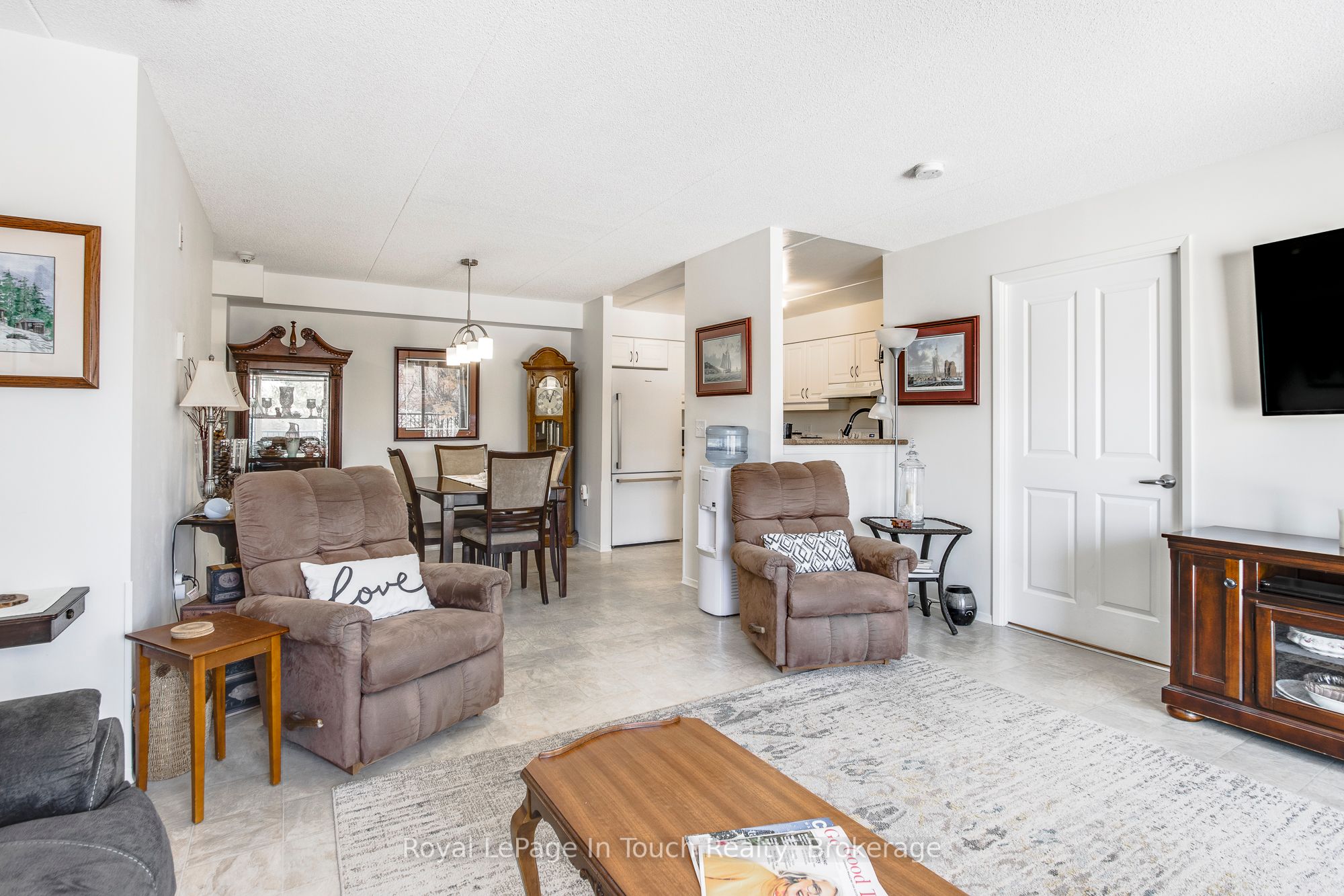 #315 - 333 Lafontaine Road Property Photo 9