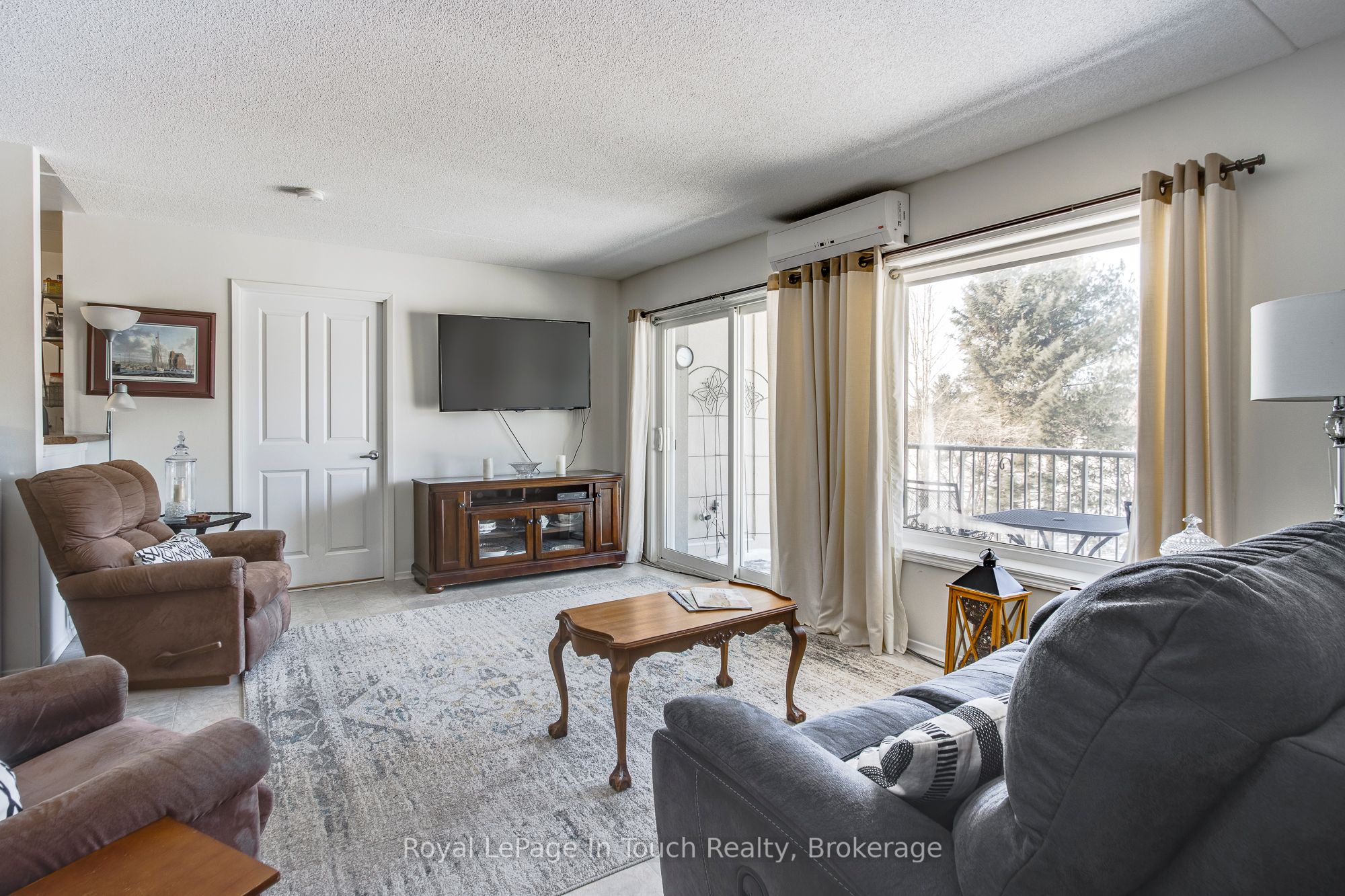 #315 - 333 Lafontaine Road Property Photo 11