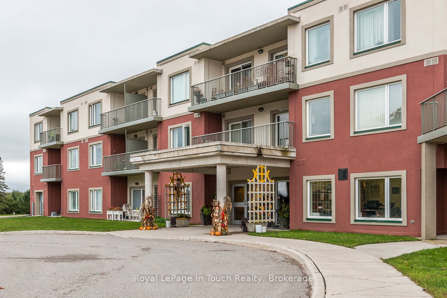 #315 - 333 Lafontaine Road Property Photo 28
