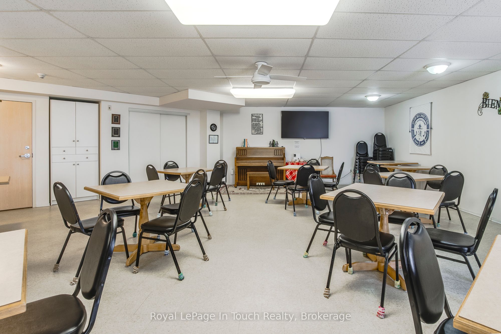 #315 - 333 Lafontaine Road Property Photo 38
