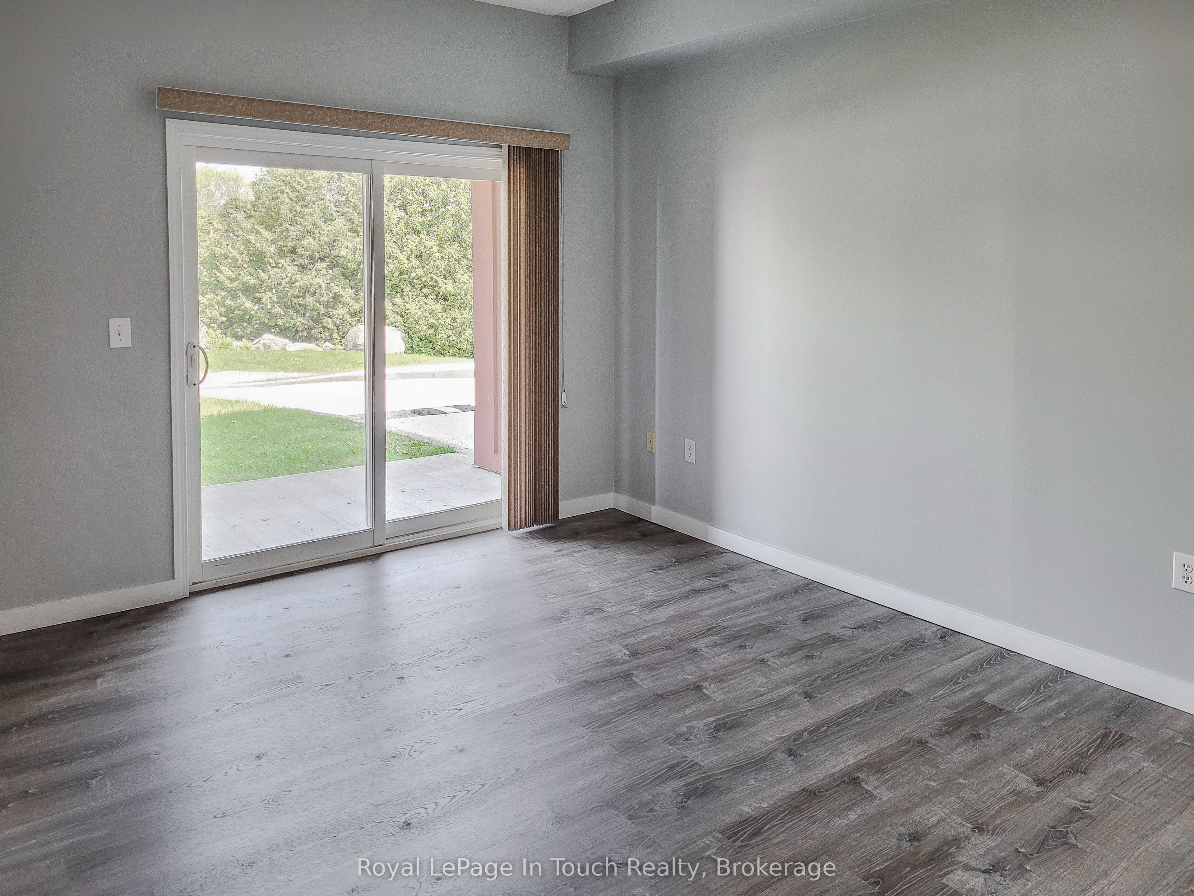 #102 - 333 Lafontaine Road Property Photo 6