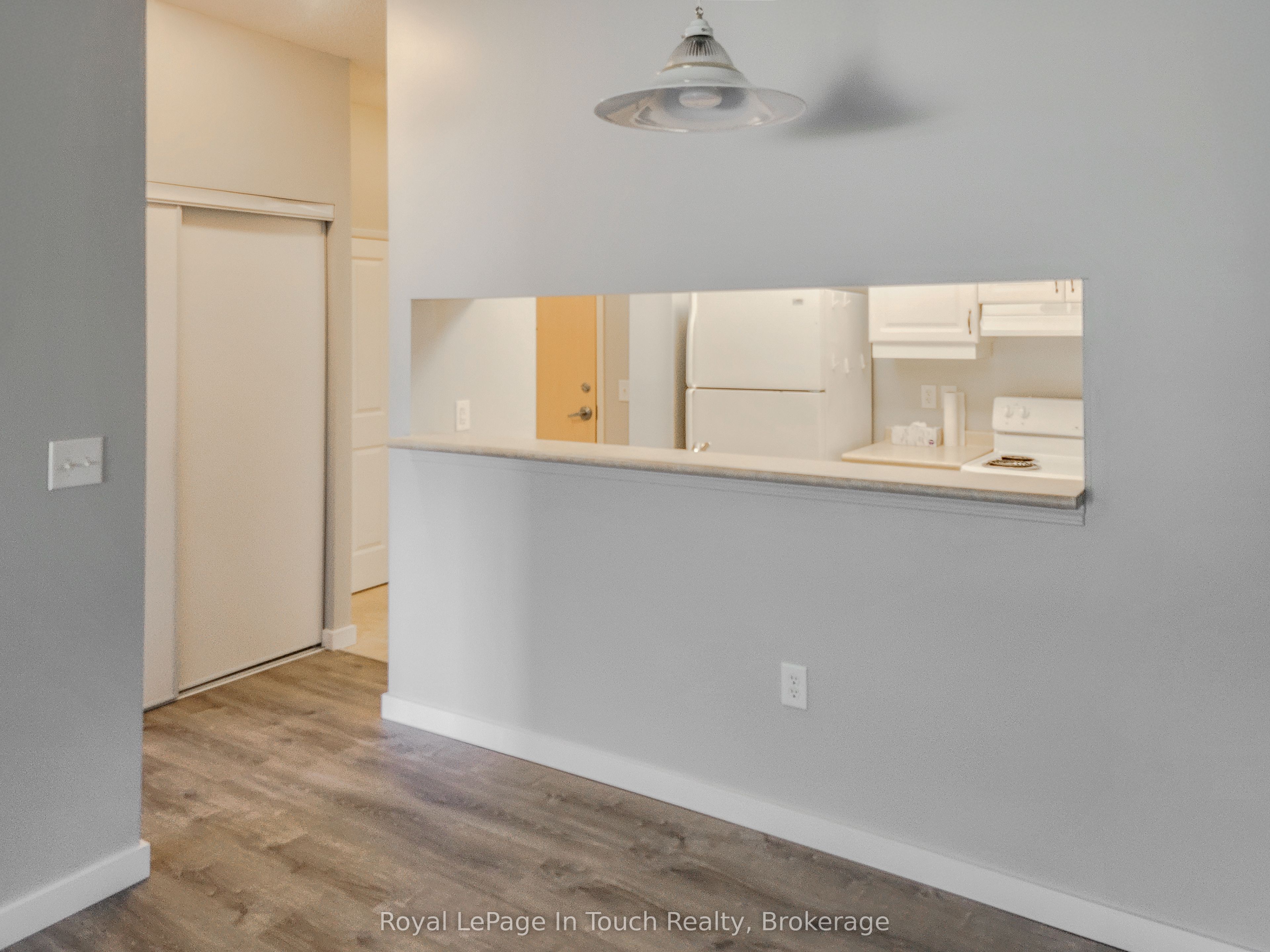 #102 - 333 Lafontaine Road Property Photo 9