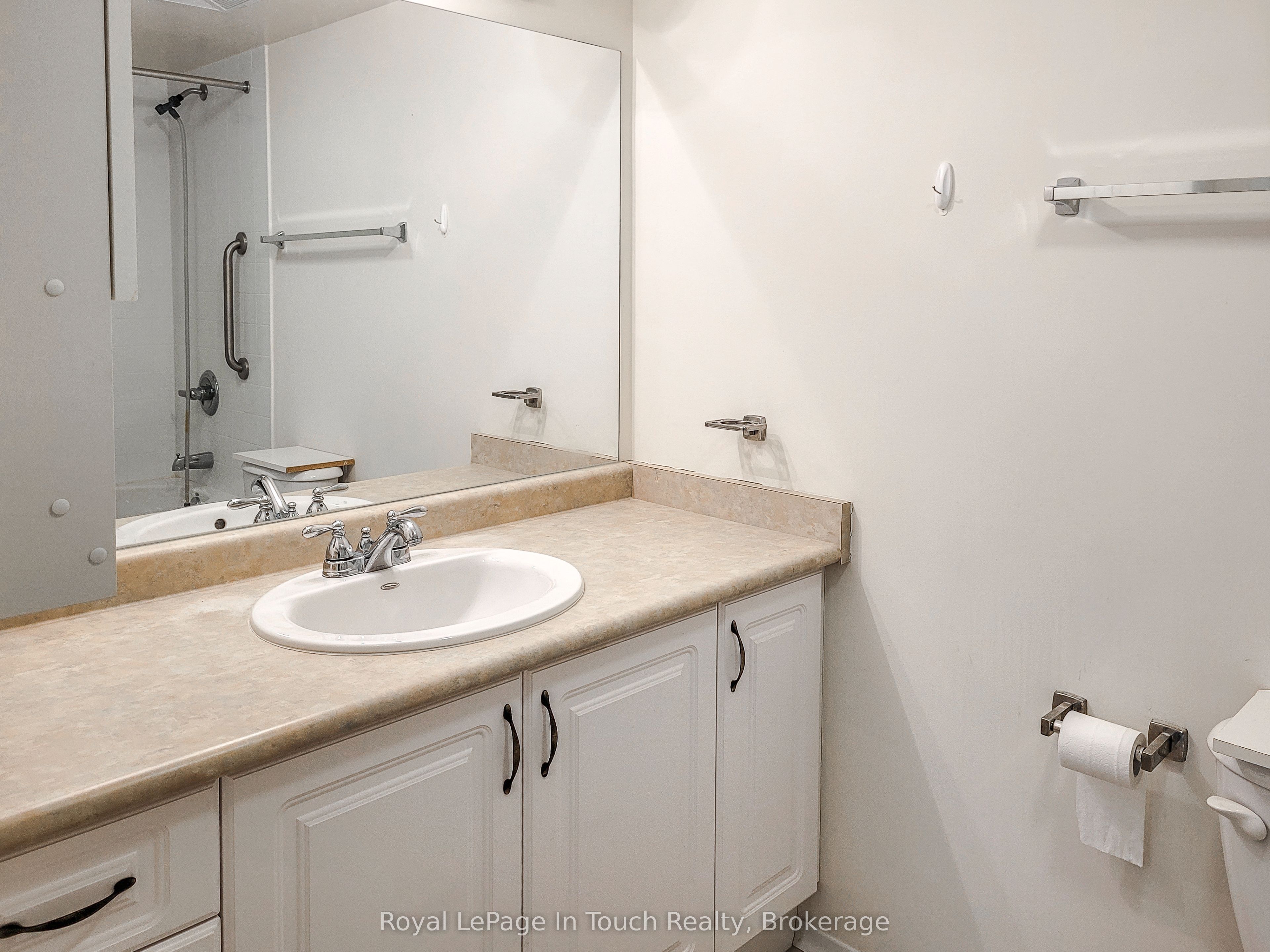 #102 - 333 Lafontaine Road Property Photo 15